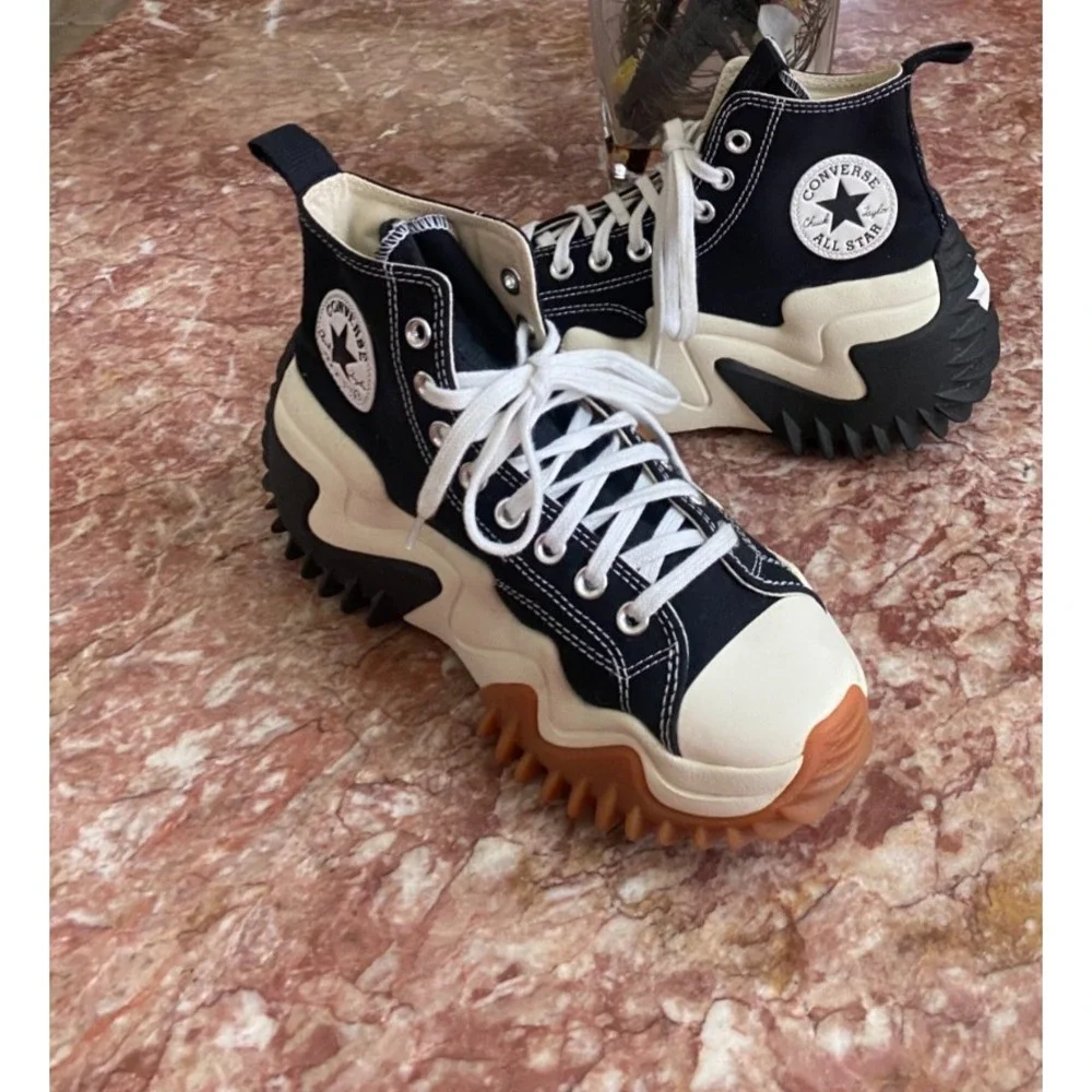 Converse Run Star Motion Hi Black White Gum Sneaker Sz Mens 7 Wo's 8.5 EUC! $159